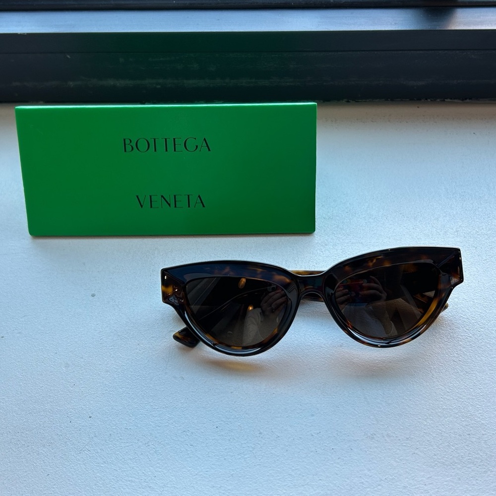 Bottega Veneta Eyewear Sharp Cat Eye BV1249S Sunglasses - Picture 5 of 11